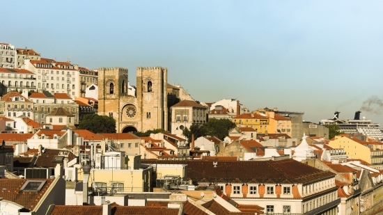 Alfama.jpg Alfama.jpg